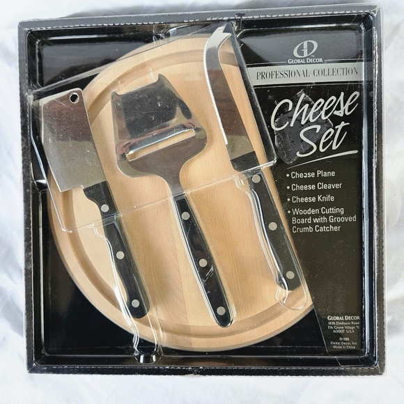 Global Decor Cheese Serving Set 4PC Round Wooden Board 3 Knives Brand New NWOT - Picture 1 of 1